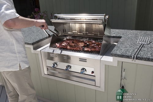 Discover the benefits of an outdoor kitchen.